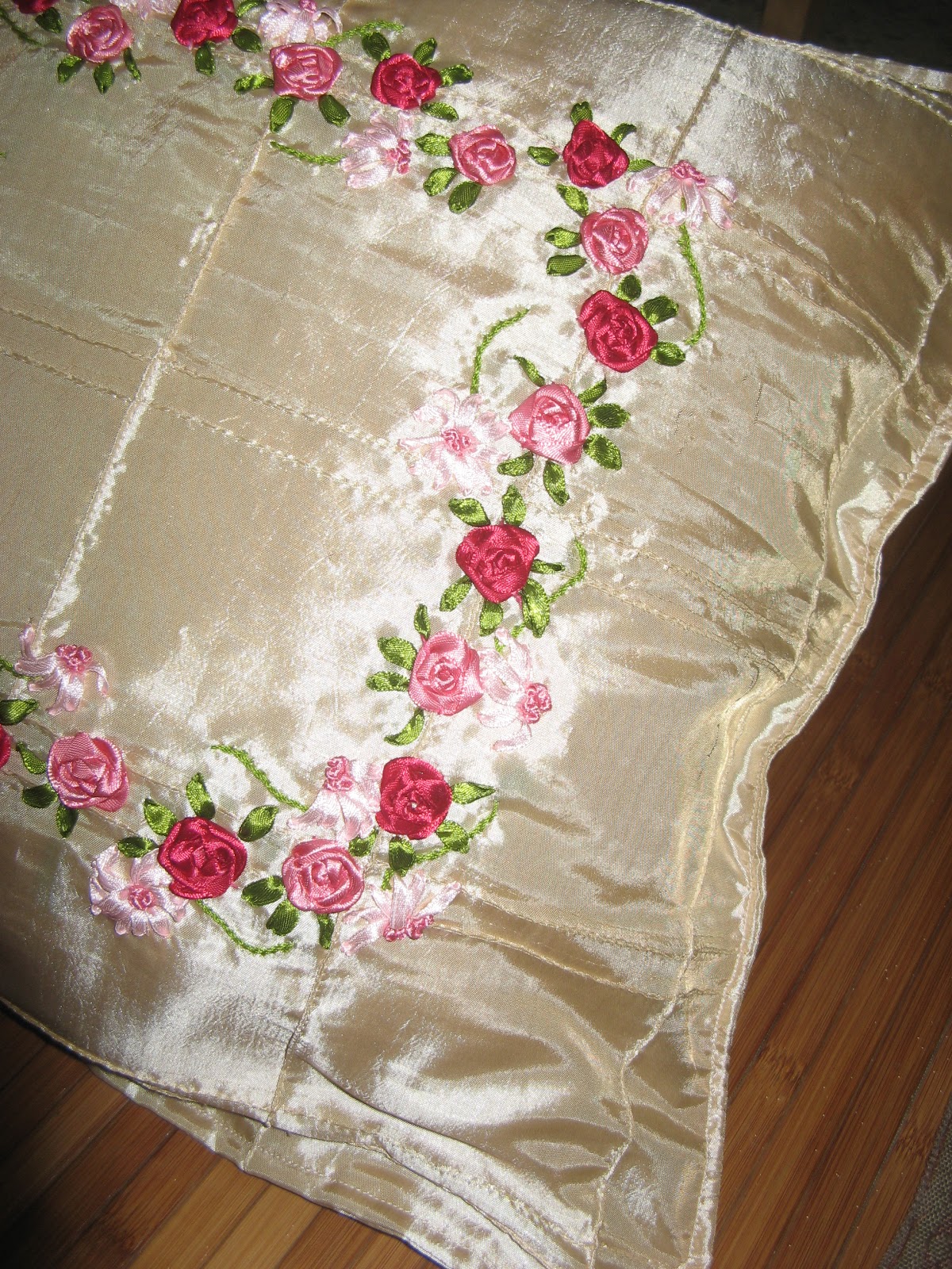 Euphoria's Handcarved Rubberstamps New Cushion Covers!