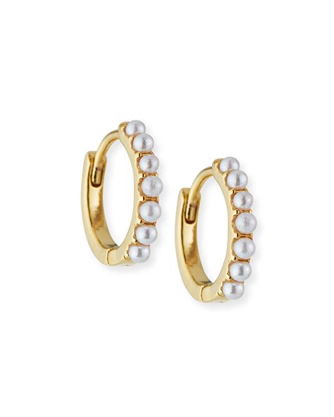 Huggie Earrings With&nbsp;Pearl